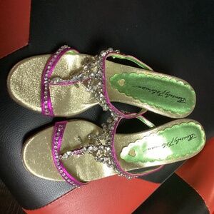 Beverly FELDMAN. Stunning Sandler LOADED WITH RHINESTONES SZ 5 m